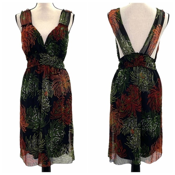 Fire Los Angeles Dresses & Skirts - FIRE Los Angeles Sleeveless Plunge Printed Dress L